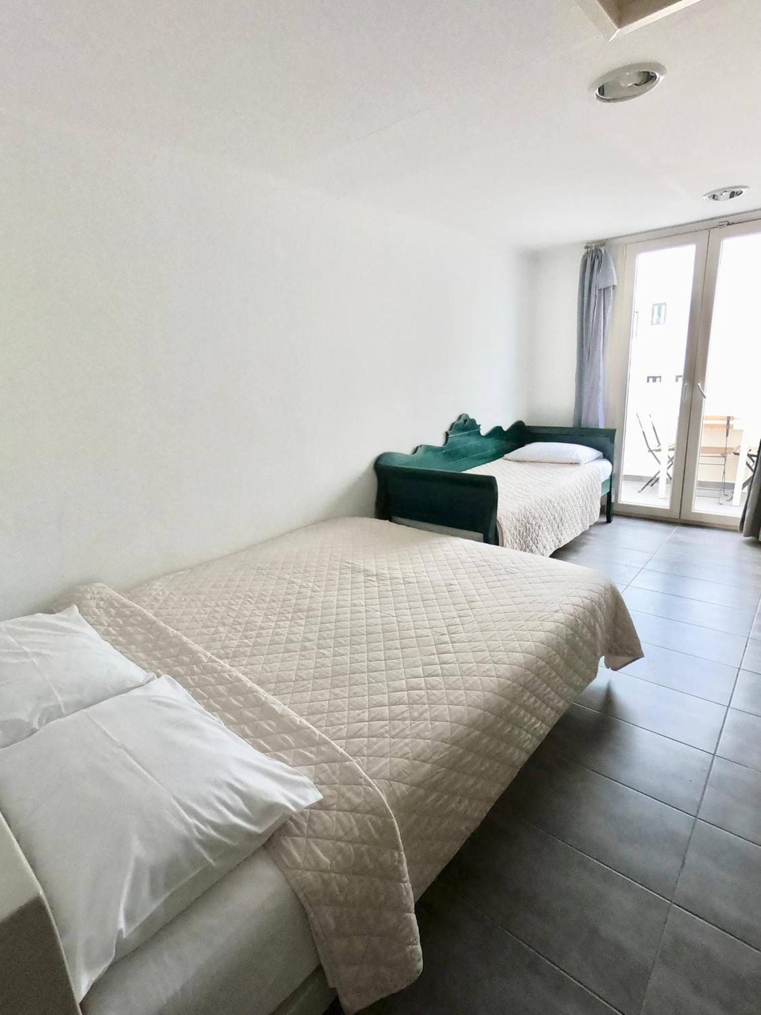 Anny Studios & Rooms Perissa Beach المظهر الخارجي الصورة